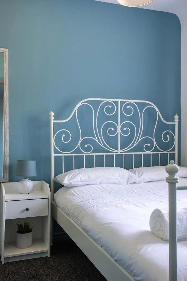 Holiday home Fully Refurbished North Belfast Home United Kingdom