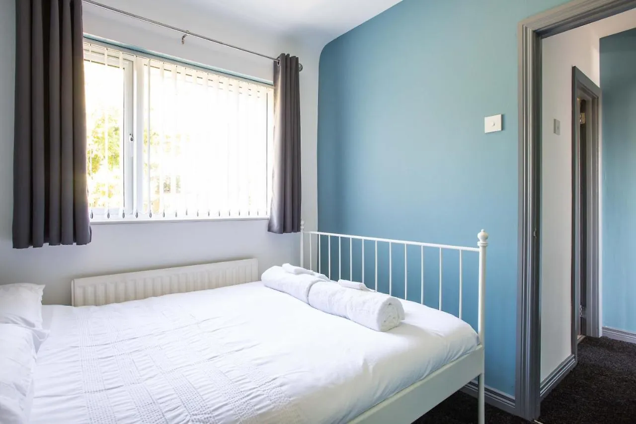 Holiday home Fully Refurbished North Belfast Home