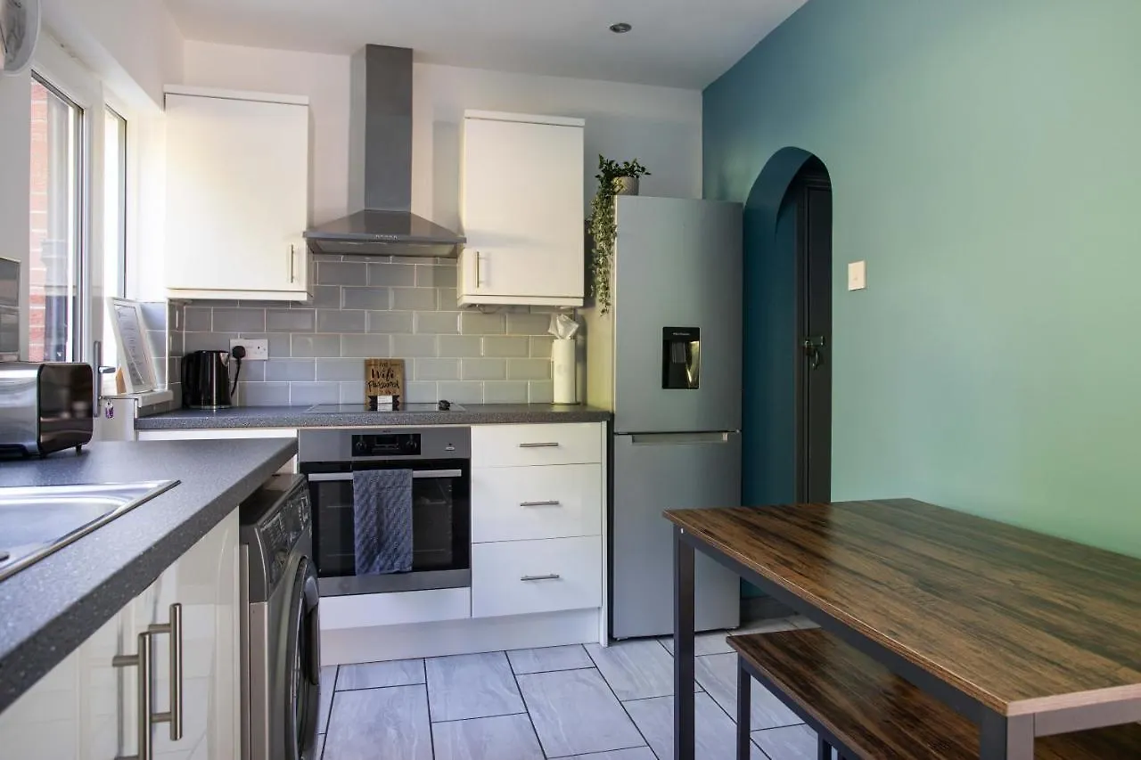 Nyaraló Fully Refurbished North Belfast Home
